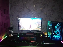 Геймерский игровой стол GameMax D140 Carbon фото от покупателей 3