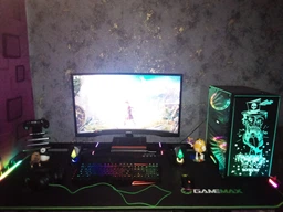 Геймерский игровой стол GameMax D140 Carbon фото от покупателей 2