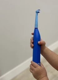 Дитяча електрична зубна щітка Donto Dent Blue від 4 років 2 режими на акумуляторі та на зарядку для хлопчика та дітей kids young електрощітка на подарунок комплект наклейок фото від покупців 1