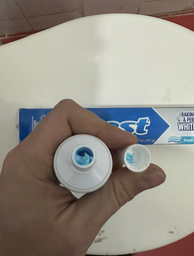 Відбілювальна зубна паста для відбілювання зубів Crest Baking soda and peroxide whitening 161 г м'ятна відбілювальні зубні пасти фото від покупців 1