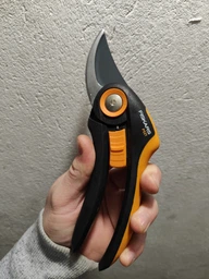 Площинний секатор Fiskars Plus™ P521 (1057167)