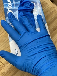 Одноразові рукавиці MedTouch нітрилові без пудри Розмір L 100 шт. Сині (4820226661092/Н325913) фото від покупців 5
