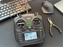 Пульт радиоуправления FPV дронами Radiomaster TX12 Mark ll ELRS M2 2.4GHz 16-ти канальный с аккумуляторами и ремешком