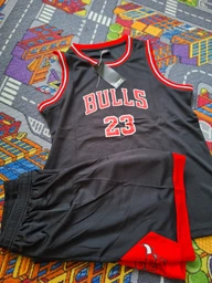 Форма баскетбольна дитяча Lion CHICAGO BULLS JORDAN 23 колір червоний S - на 7-9 років, зріст 125-130 (CO-2272-S) фото від покупців 1