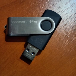 Флеш память USB Goodram UTS3 32GB USB 3.2 Gen1 Black/Silver (UTS3-0320K0R11) фото от покупателей 15