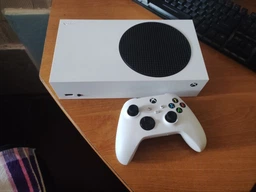 Ігрова консоль Microsoft Xbox Series S 512GB (White) фото від покупців 8