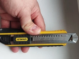 Нож Stanley FatMax Cartridge кассетный с выдвижным сегментным лезвием 18 мм 180 мм (0-10-481) фото от покупателей 1