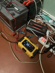 Автомобильное импульсное зарядное устройство Foxsur 12V 6A FBC1206D, автоматическое зарядное для аккумулятора фото от покупателей 12