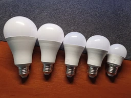 Низковольтная светодиодная Лампа MAXUS 1-LED-776-LV 12-36 V A60 10W 4100K E27