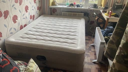 Надувная кровать-матрас велюр Intex 64426 со встроенным насосом (220-240В) 99х191х46 см Бежевая фото от покупателей 3