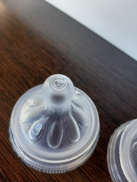 Силіконова соска Philips Avent Natural швидкий потік 6+ міс 2 шт (SCY965/02) (8710103985150) фото від покупців 13