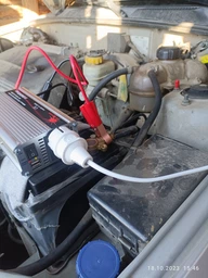 Інвертор напруги Voltronic Himastar DC 1000 Вт: 500 Вт 12/220 В з апроксимованою синусоїдою, 1 універсальна розетка, 1 x USB DC: 5 В/2.4 A, клеми + затискачі, Q40 (YT28493) фото від покупців 6