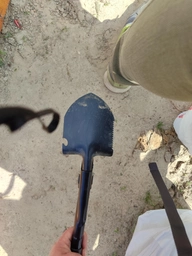 Туристична похідна лопата Універсальна військова похідна туристична саперна сталева складана лопата Shovel Blach 4 в 1 фото від покупців 1