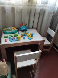 Стіл і два стільчики дитячі натуральне дерево бук 66*45*44 см. 50*31*29 см. Рожевий (4339-2) фото від покупців 2
