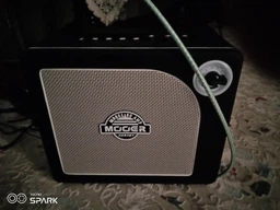 Гітарний комбопідсилювач MOOER Hornet Black