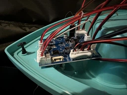 Кораблик для завезення підгодовування з GPS Xiamen R4 на радіокеруванні Синій (PH050675)