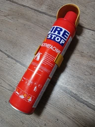 Вогнегасник 1л з кріпленням "FIRE STOP" пінний