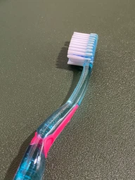 Зубная щетка Pierrot Ref.14 ортодонтическая Orthodontic Xtreme средняя (8411732000145) фото от покупателей 2