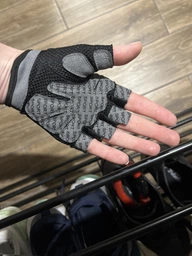 Перчатки для фитнеса (велосипеда и тяжелой атлетики) SPORT GEAR "S" чёрные с розовым фото от покупателей 19