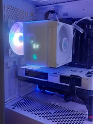 Відеокарта Asus Dual GeForce RTX 4070 White OC Edition 12GB GDDR6X (DUAL-RTX4070-O12G-WHITE) [91607] фото від покупців 4