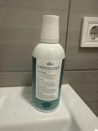 Ополіскувач для порожнини рота Dr. Wild Tebodont з маслом чайного дерева без фториду 400 мл (7611841701655) фото від покупців 14