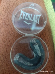 Капа для боксу Everlast Evershield Single Mouth Guard (722420-71-84) Uni T UNI Black/Red (009283574642) фото від покупців 4