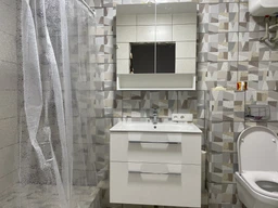Тумбочка із дзеркалом у ванну GEBERIT SELNOVA SQUARE 78.8x85x17.5см з поличкою білий 501.268.00.1
