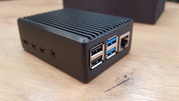 Корпус для Raspberry Pi 4 алюмінійовий чорний (RA759)