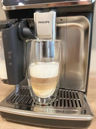 Кофемашина PHILIPS Series 5500 LatteGo EP5547/90