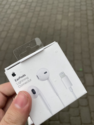 Навушники Apple iPhone EarPods with Mic Lightning (MMTN2ZM/A) фото від покупців 1