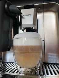 Кофемашина PHILIPS Series 5500 LatteGo EP5547/90 фото от покупателей 1