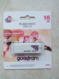 Флеш память USB Goodram UME2 64GB USB 2.0 White (UME2-0640W0R11) фото от покупателей 17