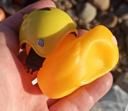 Каченя в машину з окулярами Red Broken Duck (Шолом Пікачу) Качка в шоломі в машину, качечка в машину (1009054-Other-1)