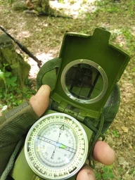 Компас металевий універсальний у чохлі. фото від покупців 3