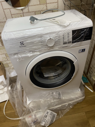 Стиральная машина узкая Electrolux EW6S404WU фото от покупателей 6