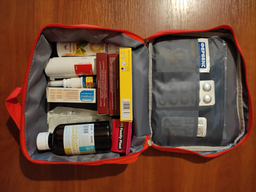 Аптечка органайзер дорожня для таблеток та медикаментів VMHouse сумка компактна переносна для зберігання ліків та бадів контейнер поліестер сірий (0073-0001)