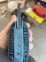Портативная колонка JBL Clip 5 7W Blue (JBLCLIP5BLU) фото от покупателей 11