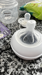 Силіконова соска Philips Avent Natural середній потік 3+ міс 2 шт (SCY964/02) (8710103985136) фото від покупців 5