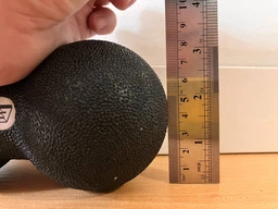 Масажний м'ячик подвійний EasyFit DuoBall 8x17 см чорний (EPP-м'яч для МФР і йоги, м'ячик-масажер для спини, ніг, рук, шиї) фото від покупців 1