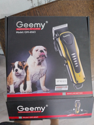Машинка для стрижки Gemei GM 550 с двумя аккумуляторами, Красная (МХ-9942)