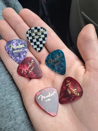 Медиатор Fender 351 Shape Premium Picks Red Moto Heavy