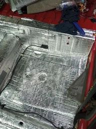 Віброізоляція Butyplast Стандарт 4 мм 500х600 мм фольга 50 мкм Упаковка 10 шт