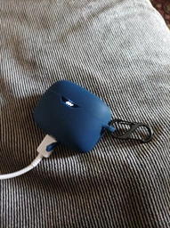 Силиконовый чехол для JBL Tune Beam TWS черный (чехол + карабин) фото от покупателей 7