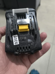 Ножницы для травы и кусторез аккумуляторные Makita UM110DWYX (110/200 мм, 2500 об/мин, 18 В, G-серия) фото от покупателей 1