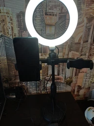 Кольцевая лампа UKC Phone Live Fill Light настольная 16 см с двумя держателями для телефона фото от покупателей 1