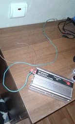 Інвертор напруги Voltronic Himastar DC 1000 Вт: 500 Вт 12/220 В з апроксимованою синусоїдою, 1 універсальна розетка, 1 x USB DC: 5 В/2.4 A, клеми + затискачі, Q40 (YT28493) фото від покупців 4