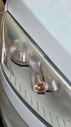 Полироль-реставратор для фар 2 в 1 Turtle Wax Headlight Restorer 300 мл (5010322531682) фото от покупателей 13