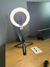 Монопод-штатив Selfie Stick Tripod UFT TLL01 с блютуз кнопкой и кольцевой лампой (UFTTLL01) фото от покупателей 4