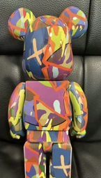 Статуэтка Bearbrick x KAWS x Tension 400% 28 см Medicom Toy Краски сияния