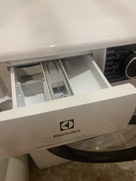 Стиральная машина узкая Electrolux EW6SM226DU фото от покупателей 10